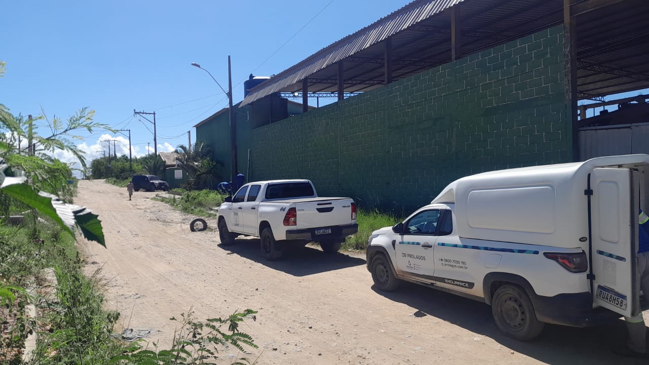 Operação conjunta flagra lançamento clandestino de esgoto na Lagoa de Araruama