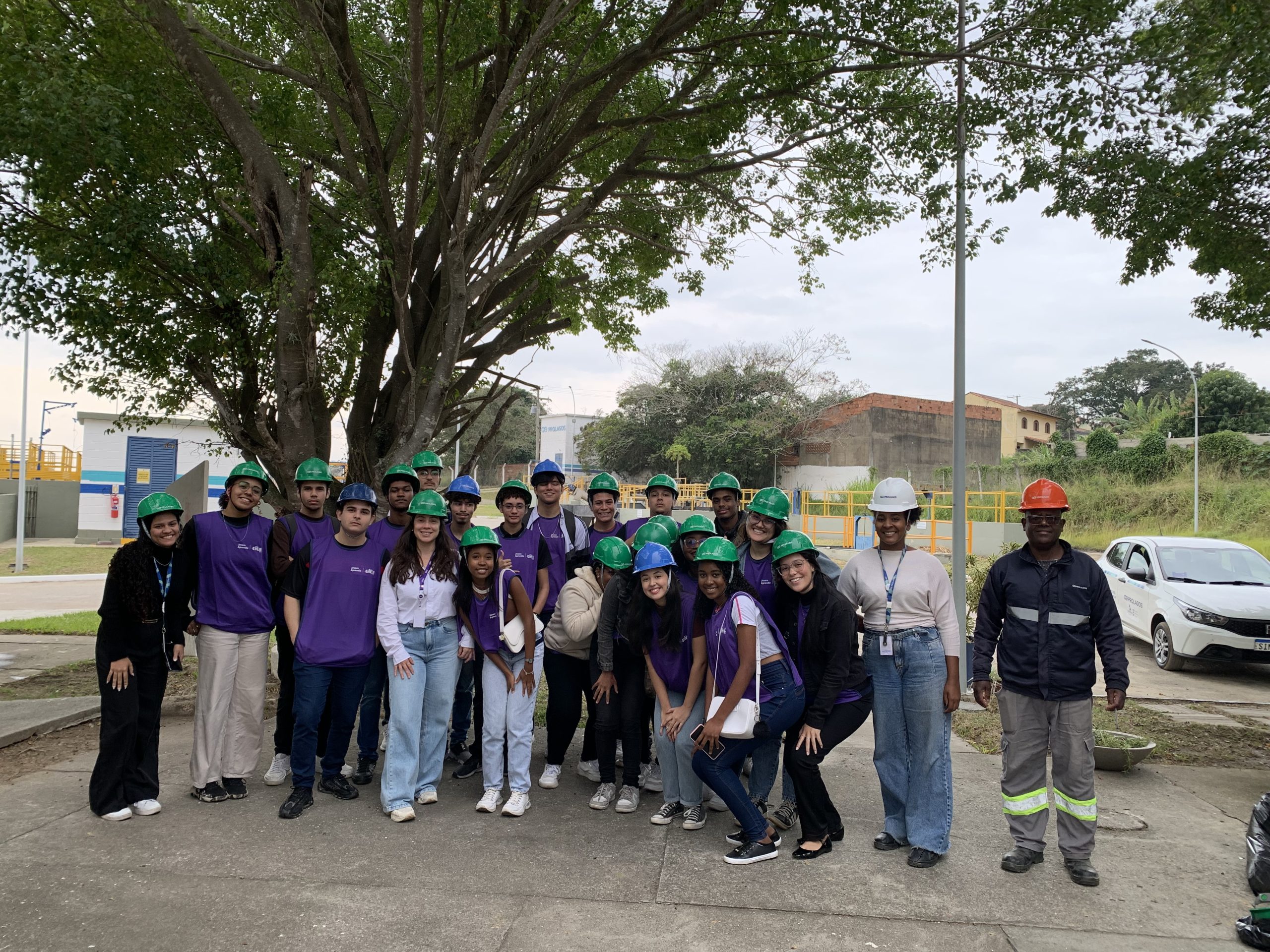 Jovens aprendizes do CIEE visitam ETE de Iguaba Grande em ação do projeto Portas Abertas Jovens aprendizes do CIEE visitam ETE de Iguaba Grande em ação do projeto Portas Abertas