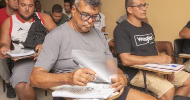 Projeto Pescando Tradições leva cursos de habilitação profissional para pescadores da Lagoa de Araruama