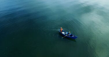 Dia do Pescador: bolsa socioambiental oferecida pela Prolagos garante infraestrutura para seis associações de pesca