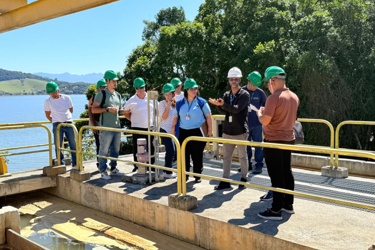 Representantes municipais visitam ETA Juturnaíba para inspeção sanitária