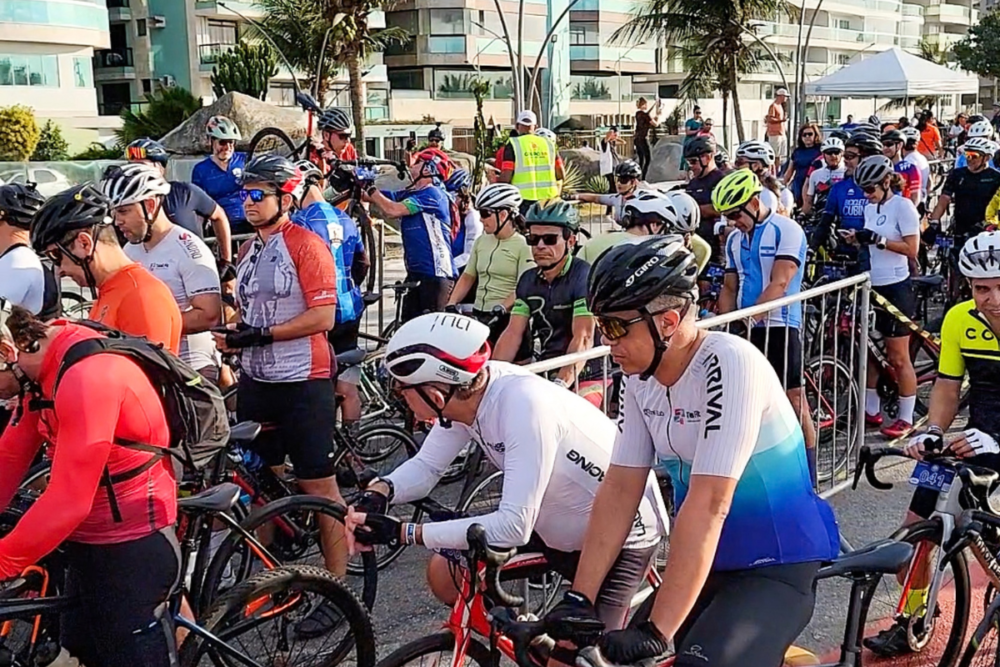 Volta Internacional da Laguna reúne ciclistas em torno da Lagoa de Araruama