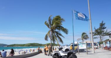 Região dos Lagos amplia número de praias reconhecidas como Bandeira Azul